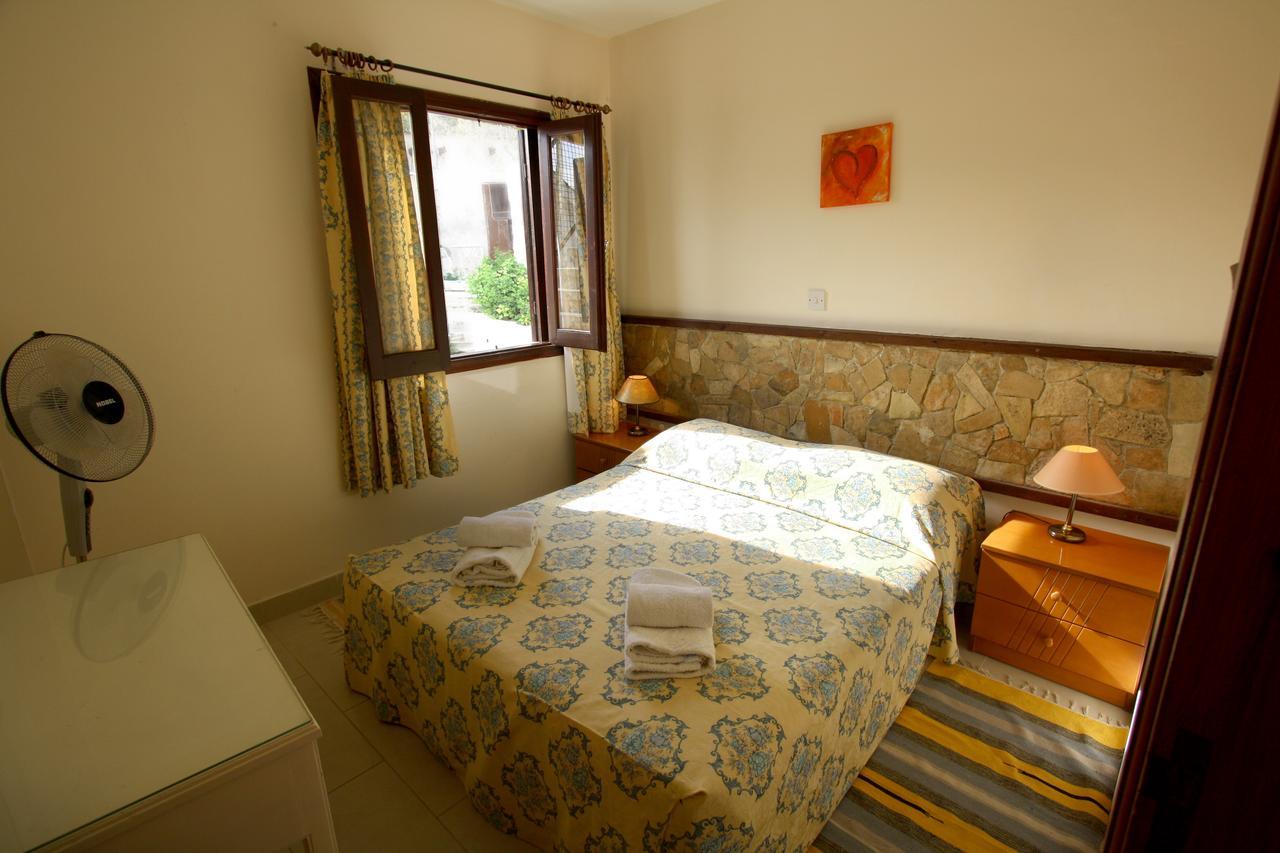 Sea View Apartments Pissouri Luaran gambar